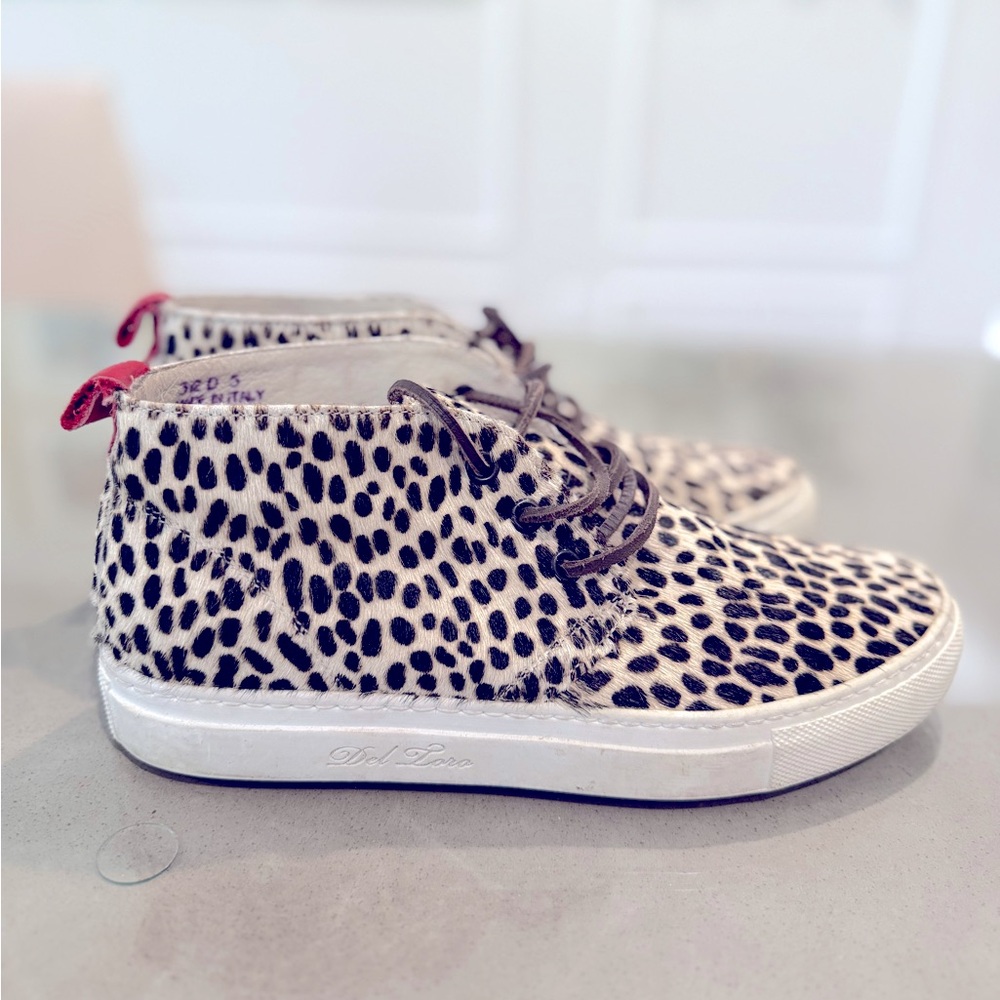 DEL TORO SNOW LEOPARD PONY HAIR CHUKKA size 5